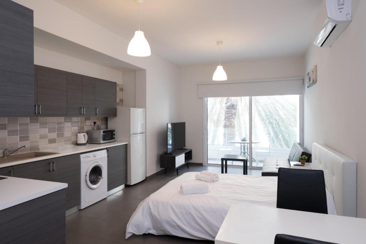 Spacious Studio Downtown Larnaca Exteriér fotografie