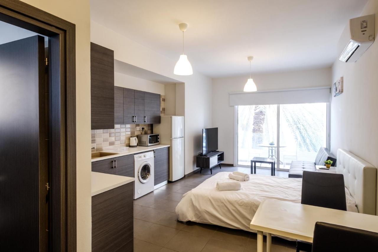 Spacious Studio Downtown Larnaca Exteriér fotografie